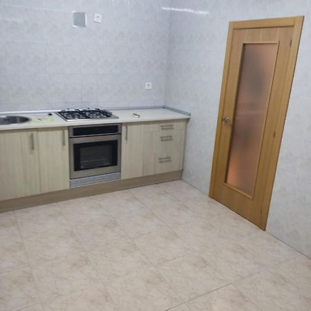 Piso Por Habitaciones En Хихон Екстериор снимка