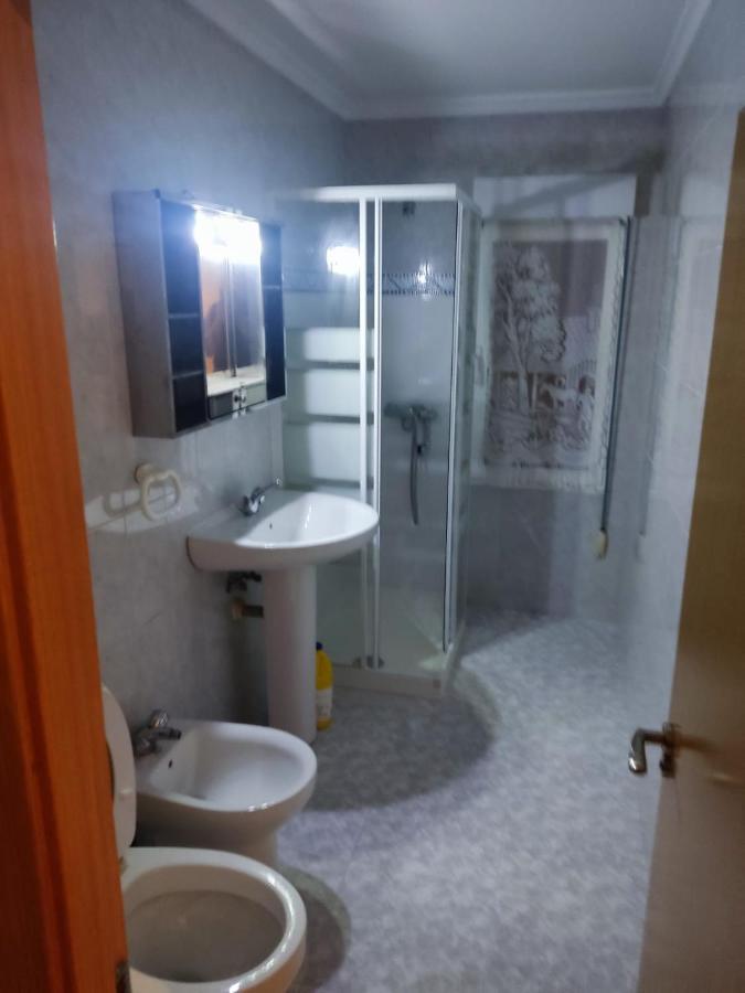 Piso Por Habitaciones En Хихон Екстериор снимка